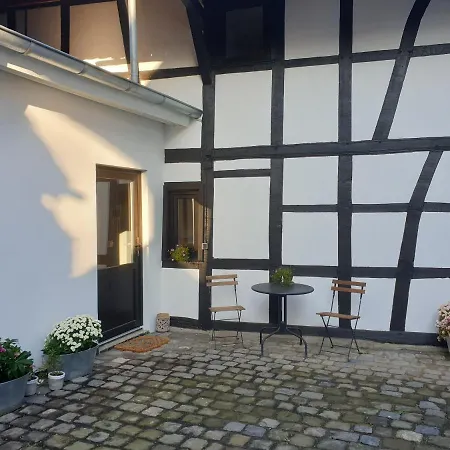 Düx-Hof Apartment Fachwerkhaus Bornheim  Exterior foto